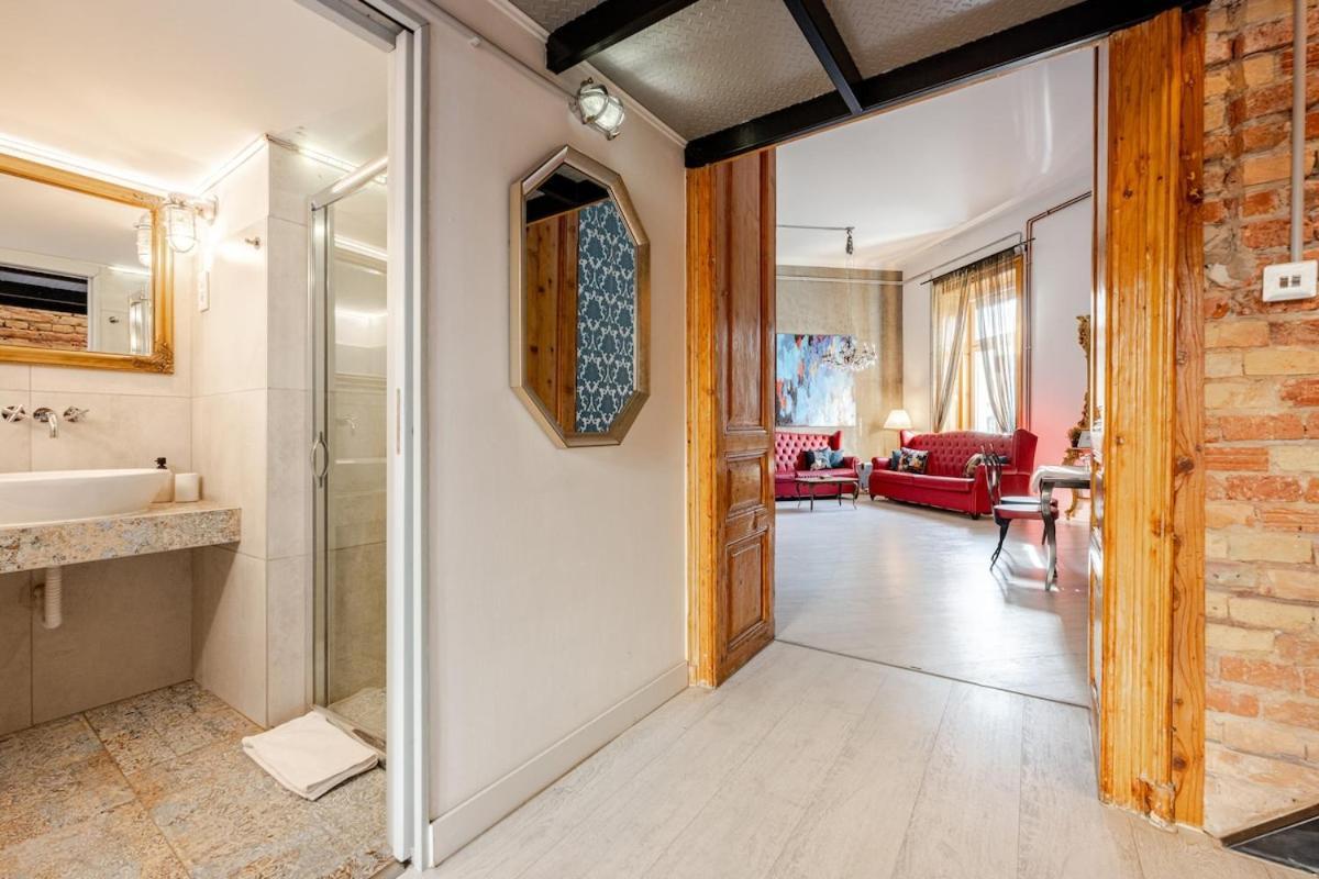 The Address Apartman *